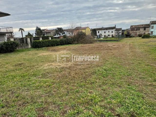 Terreno in vendita a Capergnanica, Lombardia