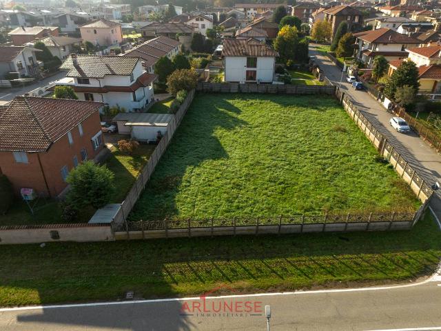 Terreno in vendita a Casorezzo, Lombardia