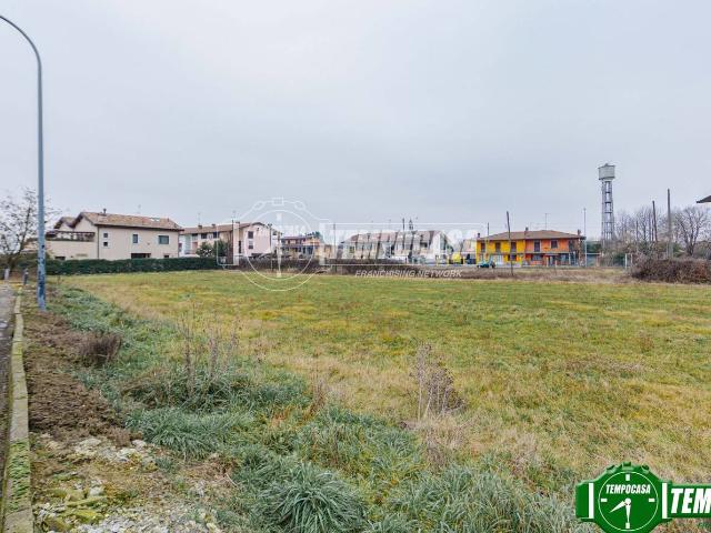 Terreno in vendita a Castelletto Di Branduzzo, Lombardia