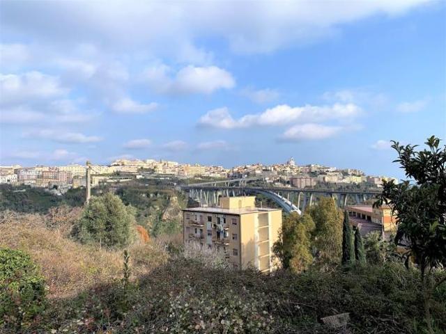 Terreno in vendita a Calabria, Catanzaro