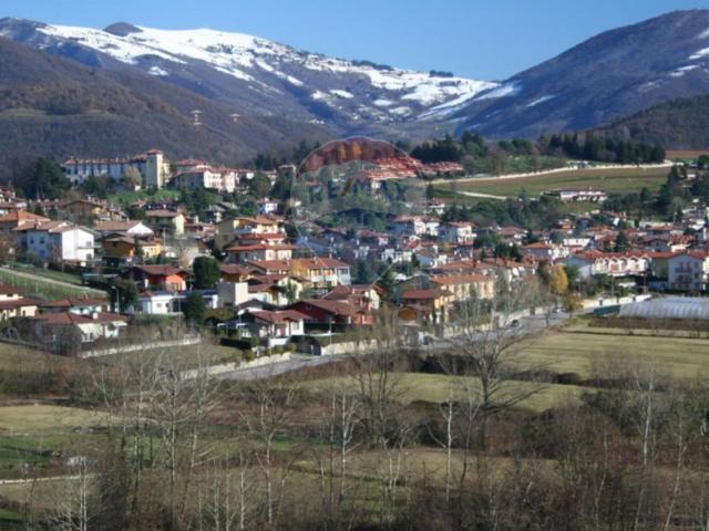 Terreno in vendita a Cenate Sotto, Lombardia