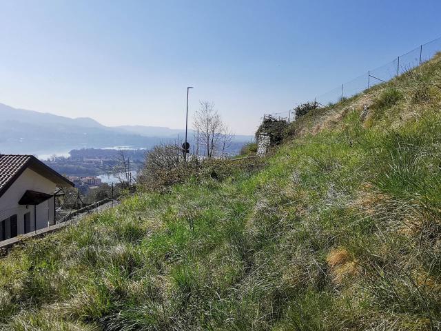 Terreno in vendita a Civate, Lombardia