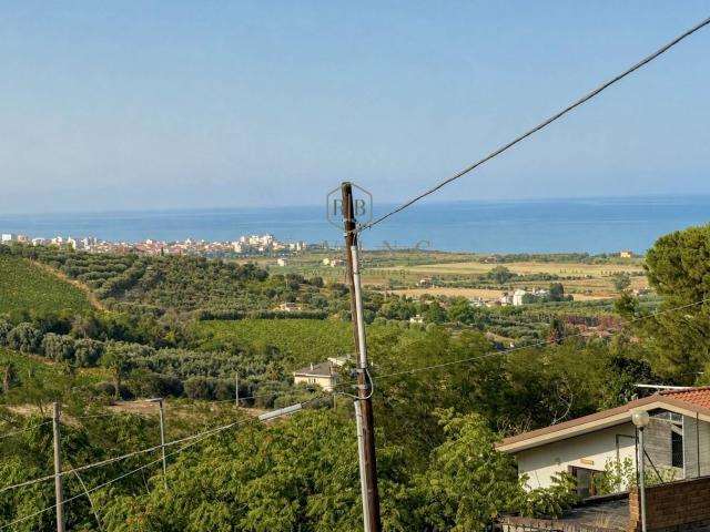 Terreno in vendita a Unione dei Comuni della Val Vibrata, Colonnella