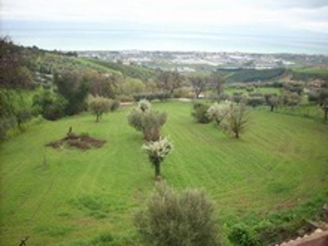 Terreno in vendita a Unione dei Comuni della Val Vibrata, Colonnella