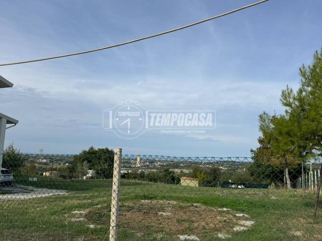 Terreno in vendita a Coriano, Rimini