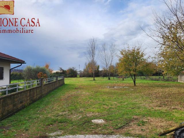 Terreno in vendita a Cormons, Friuli-Venezia Giulia