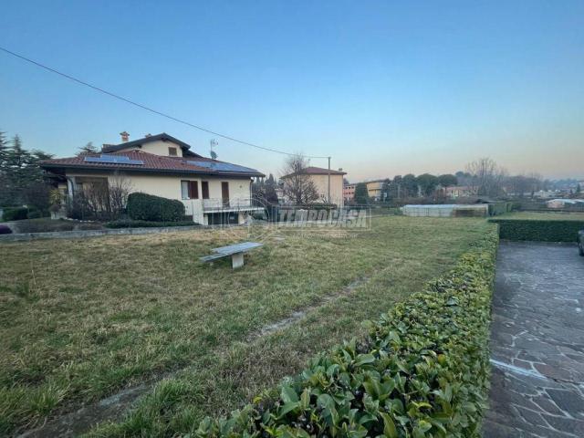 Terreno in vendita a Costa Masnaga, Lombardia