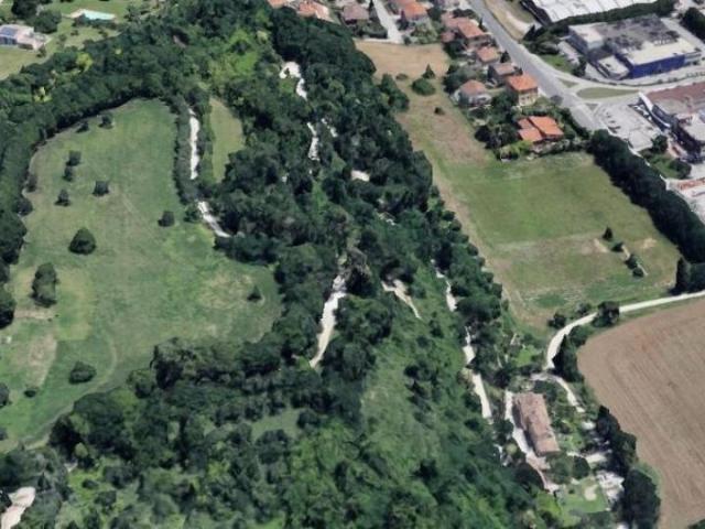 Terreno in vendita a Rosciano, Marche