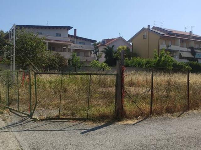 Terreno in vendita a Francavilla Al Mare, Abruzzo