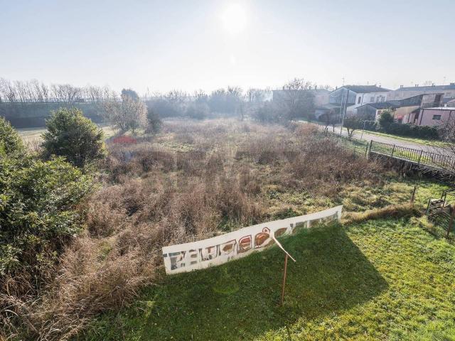 Terreno in vendita a Gazzuolo, Lombardia