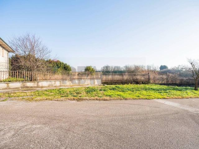 Terreno in vendita a Gazzuolo, Lombardia