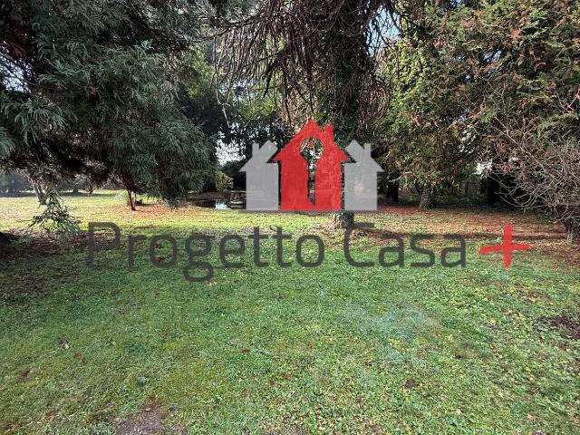 Terreno in vendita a Golasecca, Varese