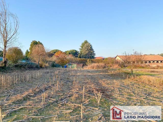 Terreno in vendita a Ispra, Lombardia