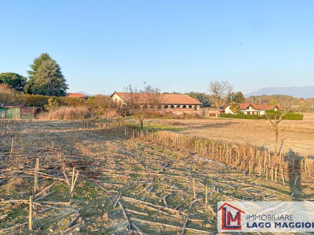Terreno in vendita a Ispra, Lombardia
