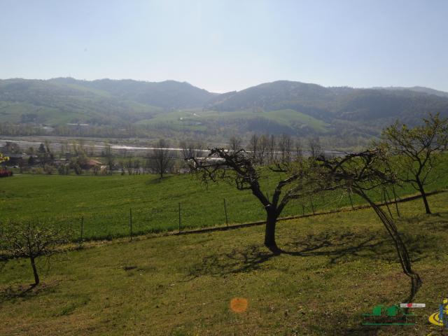 Terreno in vendita a Langhirano, Reggio Emilia