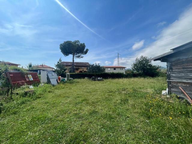 Terreno in vendita a Marina Di Massa, Toscana