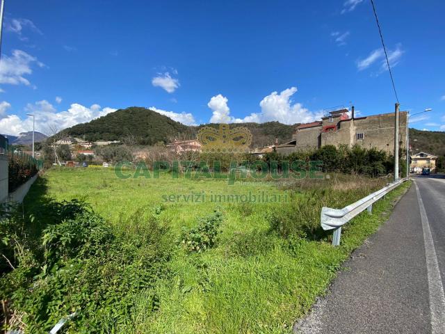 Terreno in vendita a Mercato San Severino, Campania