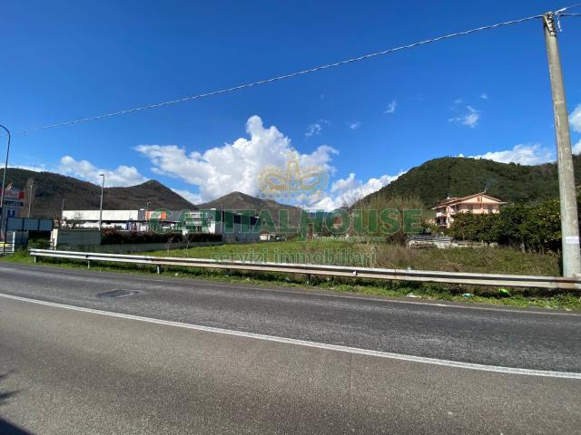 Terreno in vendita a Mercato San Severino, Campania