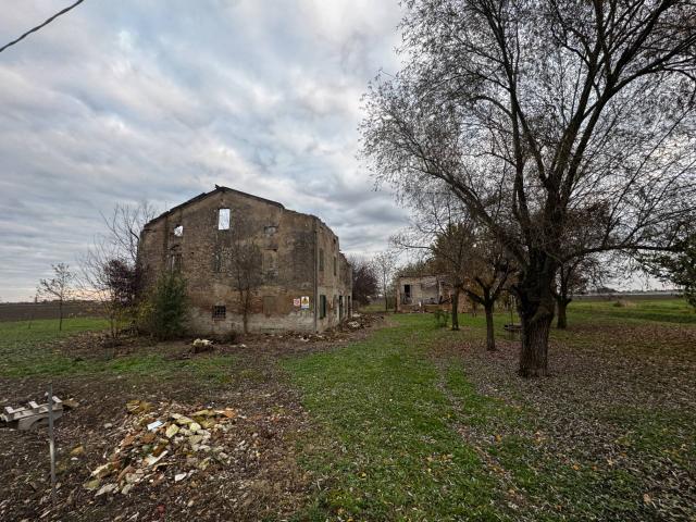 Terreno in vendita a Unione Comuni Modenesi Area Nord, Mirandola