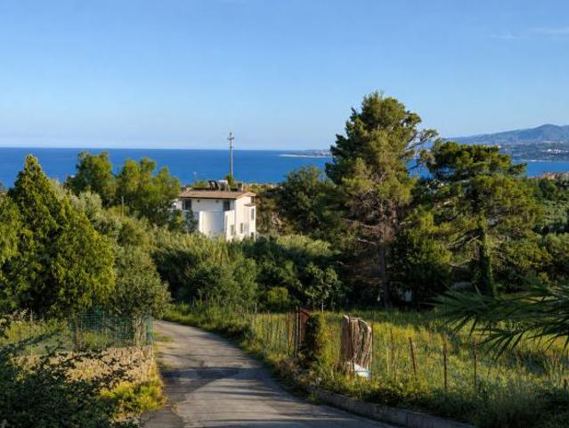 Terreno in vendita a Calabria, Catanzaro