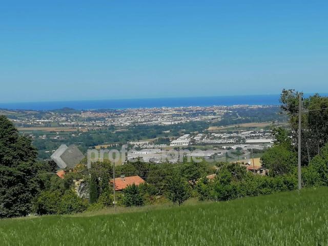 Terreno in vendita a Marche, Fermo