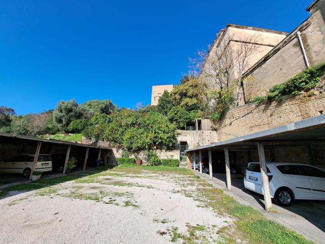 Terreno in vendita a Municipalità 4, Campania
