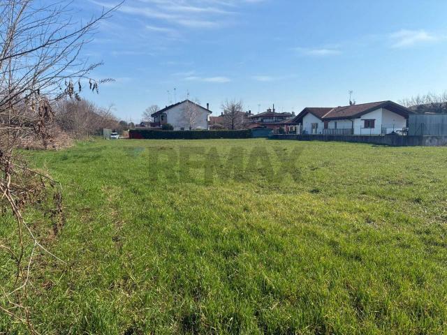 Terreno in vendita a Pasian Di Prato, Friuli-Venezia Giulia