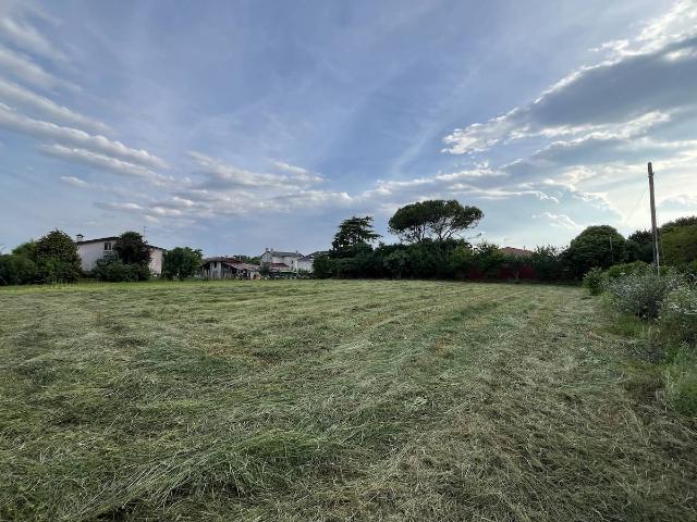 Terreno in vendita a Cordenons, Friuli-Venezia Giulia