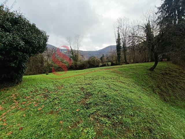 Terreno in vendita a Pradalunga, Lombardia