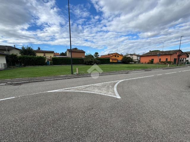 Terreno in vendita a Conventello, Ravenna