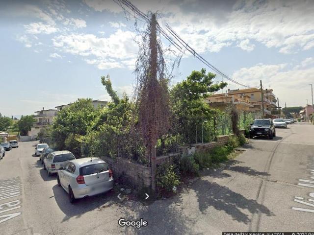 Terreno in vendita a Torre Angela, Roma
