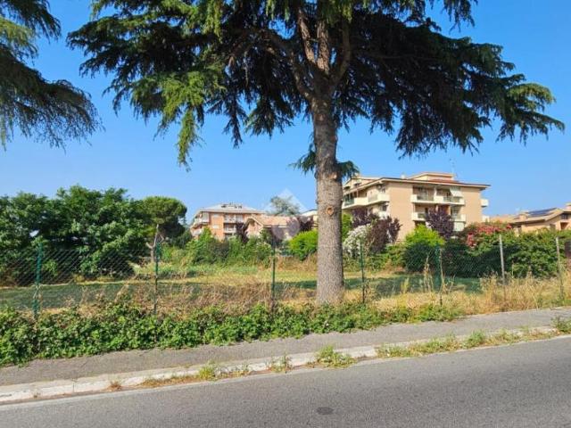 Terreno in vendita a Municipio Roma VII, Roma Capitale
