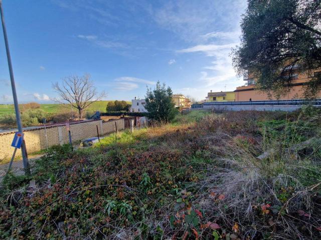 Terreno in vendita a Tor San Giovanni, Roma Capitale