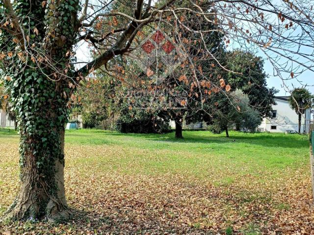 Terreno in vendita a Ronchis, Friuli-Venezia Giulia