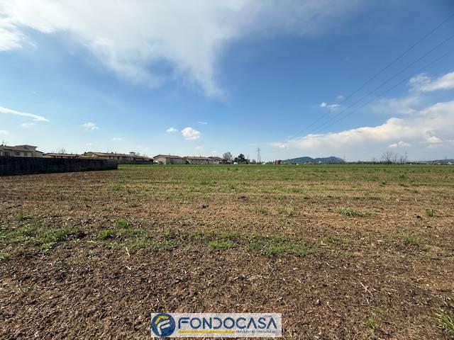 Terreno in vendita a Villaggio Famiglia, Rovato