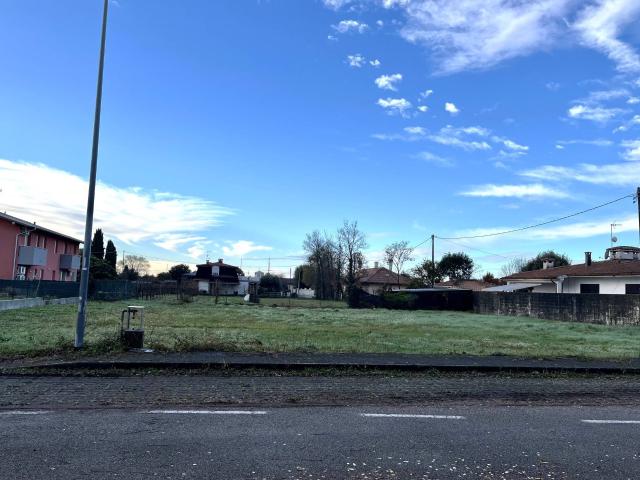 Terreno in vendita a Roveredo In Piano, Friuli-Venezia Giulia