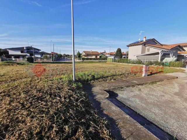 Terreno in vendita a San Pietro Di Morubio, Veneto