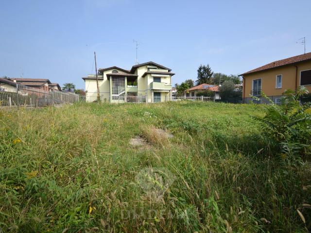 Terreno in vendita a Sumirago, Lombardia