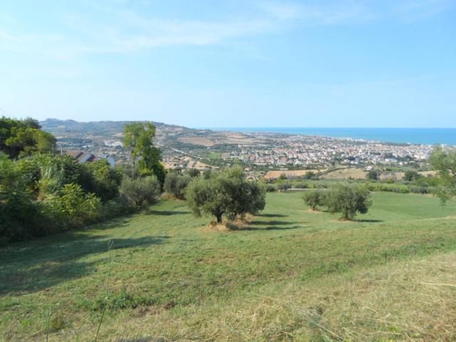 Terreno in vendita a Unione dei Comuni della Val Vibrata, Tortoreto