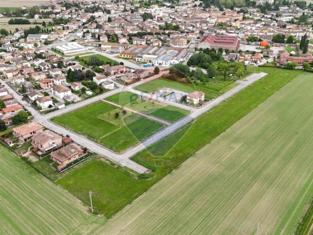 Terreno in vendita a Unione Terre e Fiumi, Tresigallo