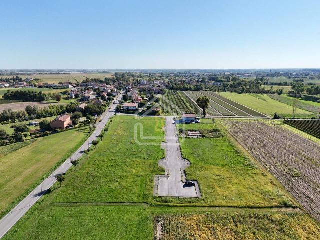 Terreno in vendita a Madrisio / Madrîs, Varmo / Vildivar