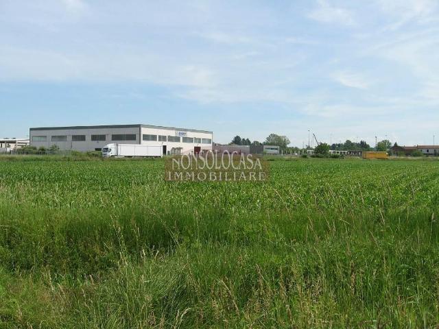 Terreno in vendita a Vigevano, Lombardia