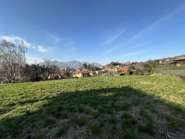 Terreno in vendita a Ello, Lombardia