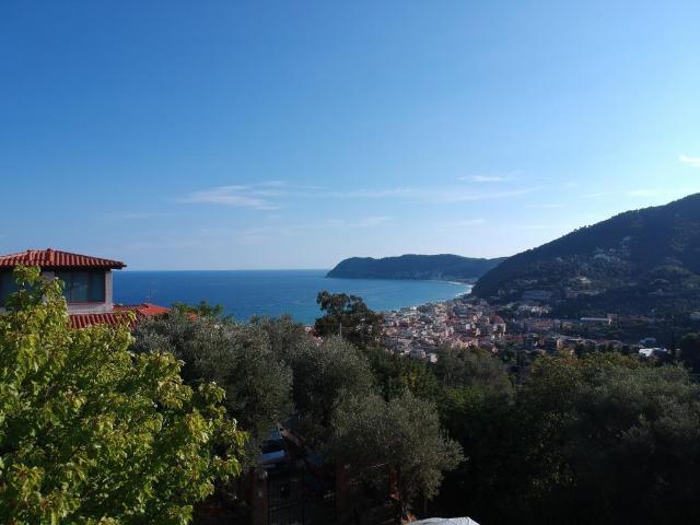Terreno in vendita a Alassio, Liguria