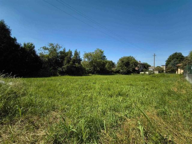 Terreno in vendita a Cermenate, Lombardia