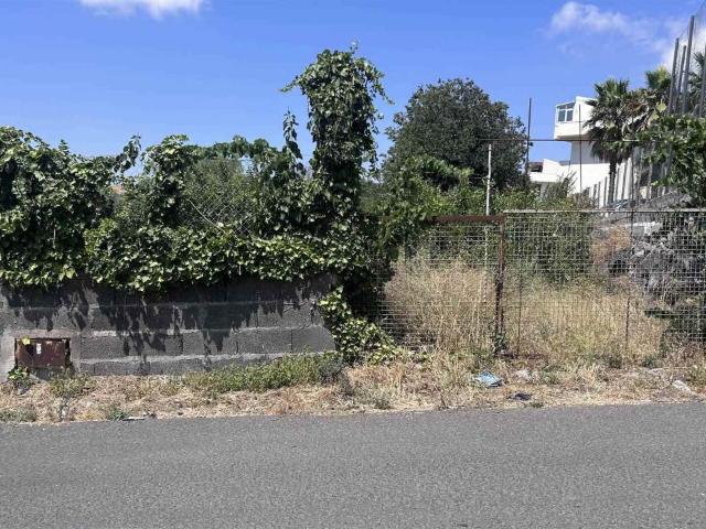 Terreno in vendita a Gravina Di Catania, Sicilia