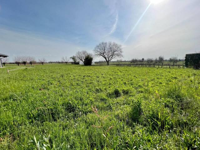 Terreno in vendita a Martignacco, Friuli-Venezia Giulia
