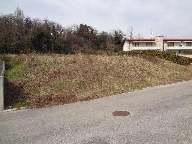 Terreno in vendita a Moruzzo, Friuli-Venezia Giulia