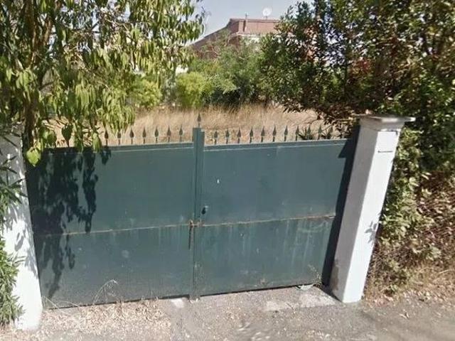 Terreno in vendita a Stagni di Ostia, Roma Capitale