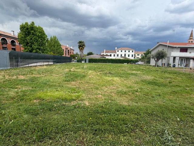 Terreno in vendita a Treviso, Veneto